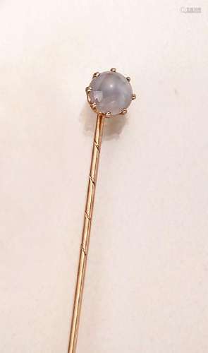 14 kt gold tiepin with star sapphire