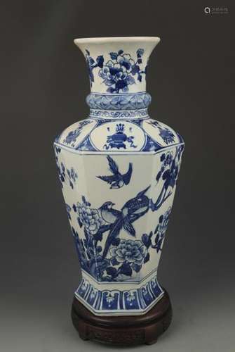 BLUE AND WHITE PEONY FLOWER PATTERN SIX SIDE VASE