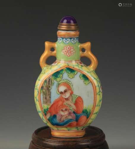 A FINELY CHARACTER PAINTED PORCELAIN SNUFF BOTTLE