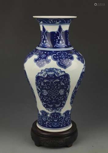 BLUE AND WHITE LONGEVITY PATTERN GUAN YIN VASE