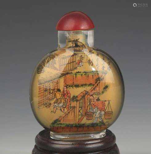 A CHARACTER PAINTED GLASS SNUFF BOTTLE