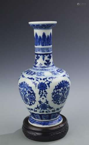 BLUE AND WHITE FLOWER AND BAT PATTERN LONG NECK VASE