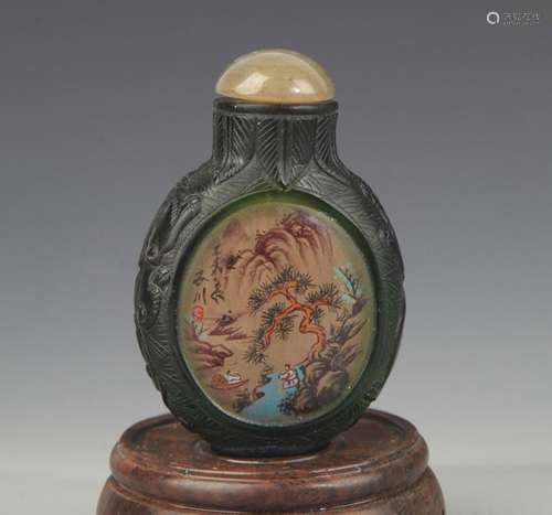 A LANDSCAPE PAINTED GLASS SNUFF BOTTLE