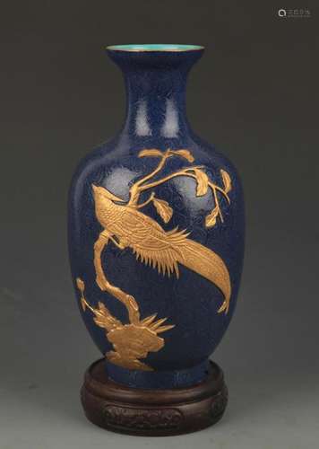 DARK BLUE GLAZED BIRD PATTERN GILT PORCELAIN VASE