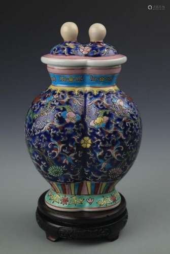 A FAIENCE COLOR FLOWER PATTERN PORCELAIN VASE