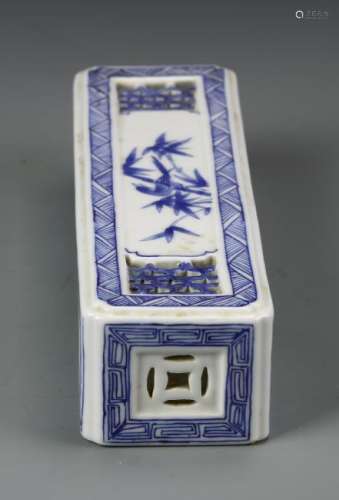 Chinese Blue and White Paper Weight