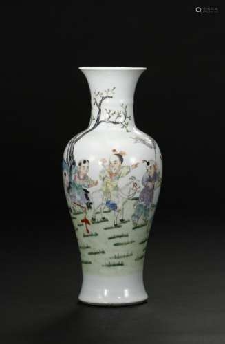 Chinese Famille Rose Yenyen Vase
