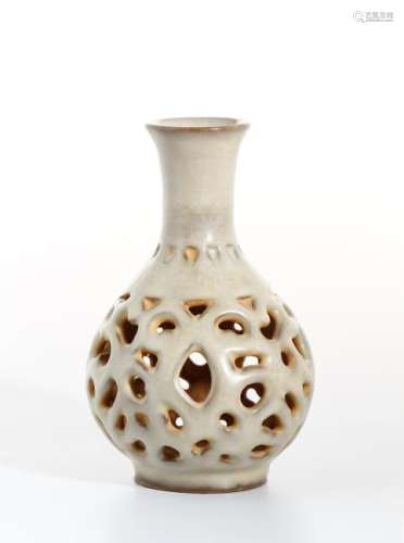 Guan Type Vase