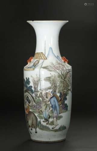 Chinese Famille Rose 'Figures' Vase