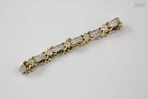 A 14ct Yellow Gold Diamond Bracelet