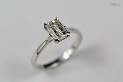 An 18ct White Gold Emerald-Cut Diamond Ring