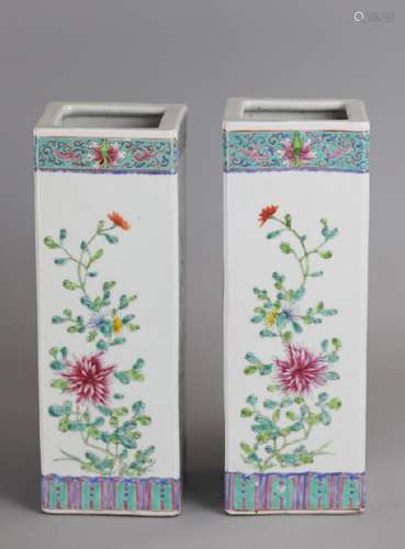 pair of Chinese porcelain vases, 19th/20th c.