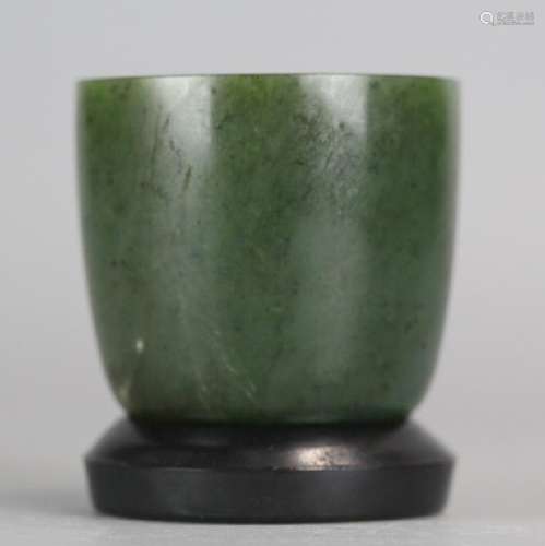 Chinese spinach jade cup