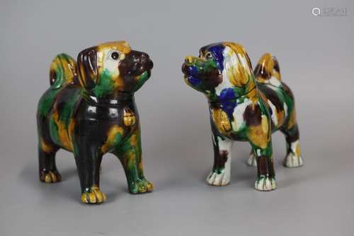 2 Chinese sancai glazed porcelain dogs, 18th/19th c.