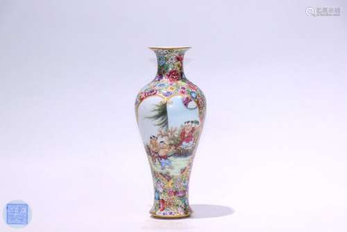 A GILDED CLOISONNE FLORAL PATTERN VASE