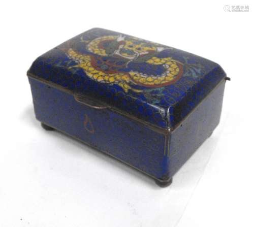 An early 20th century Chinese cloisonne casket decorated with a dragon on a blue ground, 8.5cms (3.