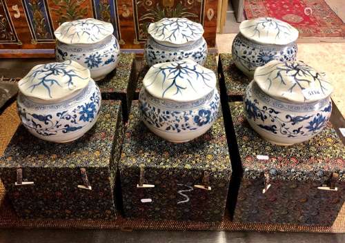 A set of six Chinese vases, similar to the preceding lot; each one with fitted box (18)