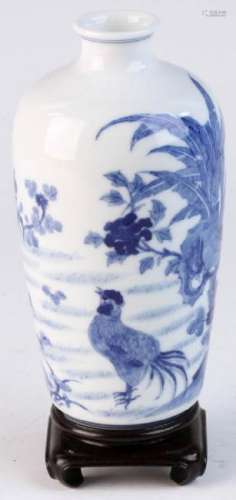 Fine Chinese Blue and White Vase