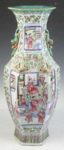 Large Chinese 19thC Famille Rose Vase