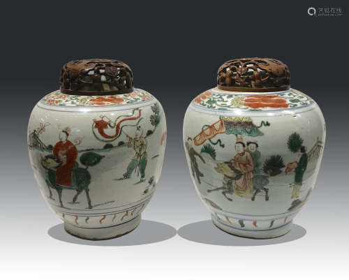17th/18th C. Pair of Famille Verte Jars with Wood Cover