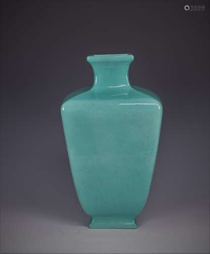 Turquoise Glaze Porcelain Vase with Mark