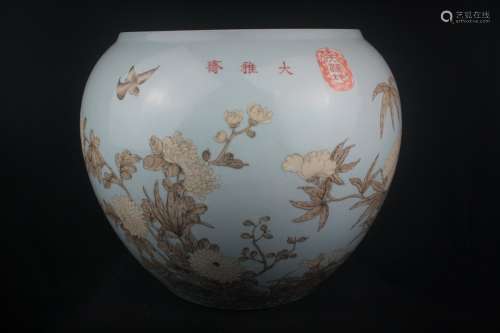 Porcelain Chrysanthemum Porcelain Vase with Mark