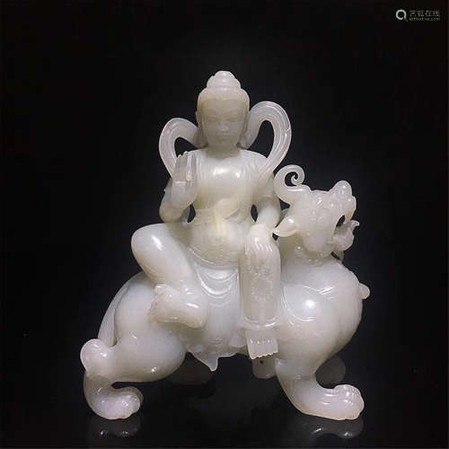 A WHITE JADE AVALOKITESVARA STATUE