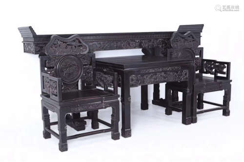 17-19TH CENTURY, A SET OF LION DESIGN AGILAWOOD TABLE&CHAIR