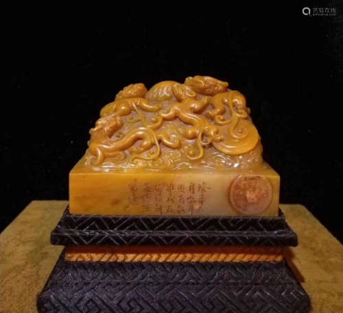 A TIANHUANG STONE CARVED SEAL
