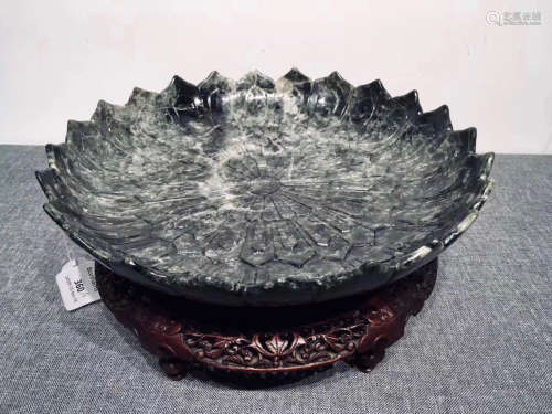 A JADE CARVED LOTUS SEAT SHAPED PLATE