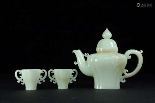SET HETIAN JADE CARVED BIRD PATTERN POT AND CUP