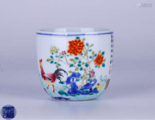 A FAMILLE ROSE POETRY PATTERN CUP