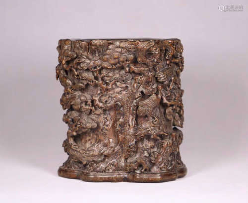 A CHENXIANG WOOD CARVED BRUSH PEN HOLDER
