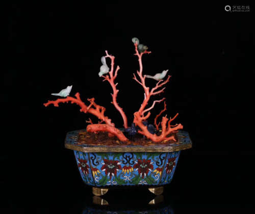 A CLOISONNE POT AND CORAL DECORATED ORNAMENT