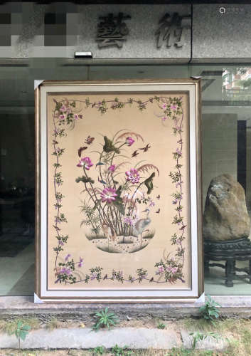 A FLORAL AND BIRD PATTERN EMBROIDERY