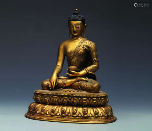 十八世纪尼泊尔铜鎏金释迦摩尼佛像