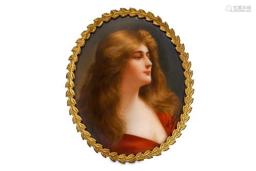 A GERMAN PORCELAIN PLAQUE OF A LADY