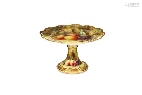 A ROYAL WORCESTER FRUIT PAINTED COMPORT BY THOMAS LOCKYER