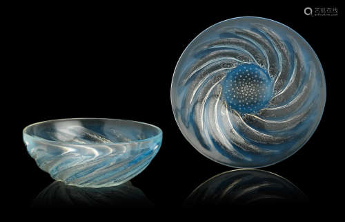 Two René Lalique opalescent 'Poissons' bowls