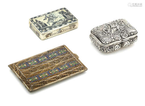 by Ivan Kaltikov, Moscow 1826, assay master probably Nicholai Bubrovin  (3) A Russian silver niello-work snuff box
