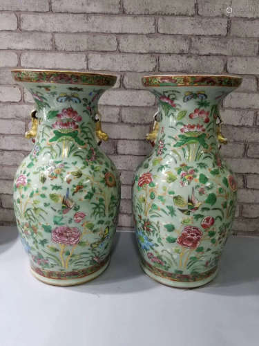 17-19TH CENTURY, A PAIR OF JIAQING PERIOD FLORAL&BIRD PATTERN PEA GREEN GLAZED VASES, QING DYNASTY