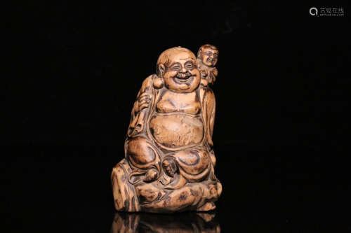 17-19TH CENTURY, A POCKET MONK AGILAWOOD STATUE,QING DYNASTY
