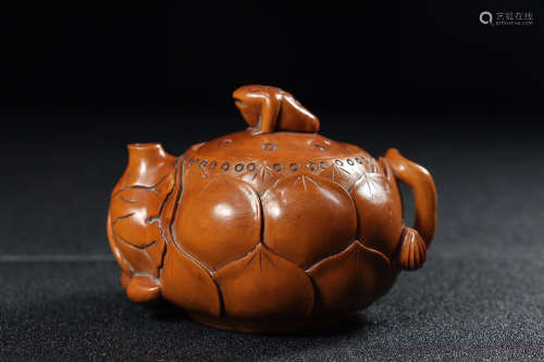 A LOTUS SEEDPOT SHAPE BOXWOOD TEAPOT