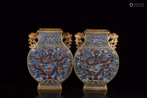 17-19TH CENTURY, A PAIR OF PALACE STYLE DRAGON PATTERN DOUBLE-EAR CLOISONNE VASES,QING DYNASTY