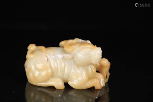 17-19TH CENTURY, A CHILD PLAYING CATTLE DESIGN HETIAN JADE ORNAMANT, QING DYNASTY