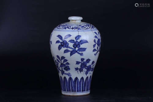 14-16TH CENTURY, A FLORAL PATTERN BLUE&WHITE PLUM VASE, MING DYNASTY