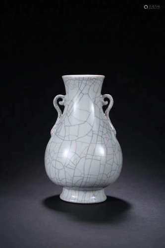 19TH CENTURY, A GE KILN VASE, LATE QING DYNASTY