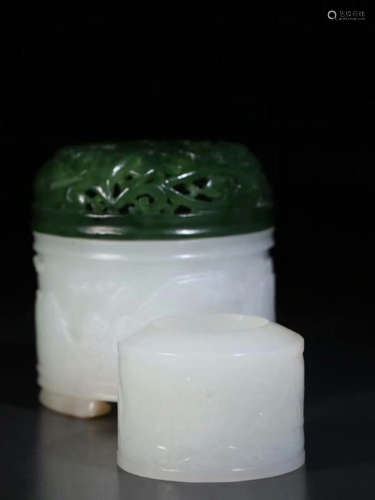 17-19TH CENTURY, A HETIAN JADE RING WITH BOX,QING DYNASTY
