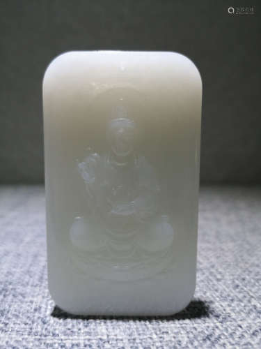 A GUANYIN PATTERN HETIAN JADE PENDANT