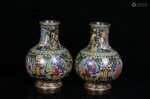 17-19TH CENTURY, A PAIR STORY DESIGN OLD CLOISONNE DOUBLE-EAR BOTTLES, QING DYNASTY